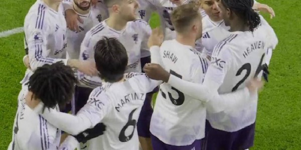 英超争四格局突变：曼联反超切尔西，黑马布伦特福德进入前五，六队仅差3分