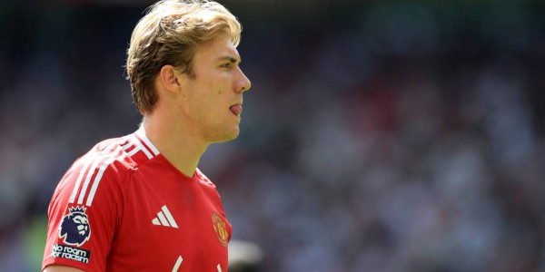 回意甲？曝米兰想租借霍伊伦 曼联要求承担球员全部工资