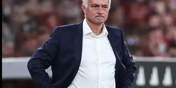 欧冠破冰！62岁穆帅2-0掀翻四冠王，欧冠破冰后死磕皇马定生死？