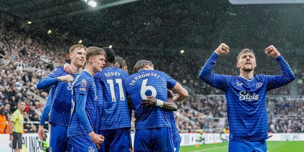 竞彩湃｜埃弗顿主场迎战伯恩利，巴萨能否完成超级逆转？