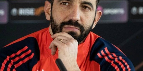 6000万！曼联修改报价逼近对方要价，姆贝莫将完成“转会梦想”