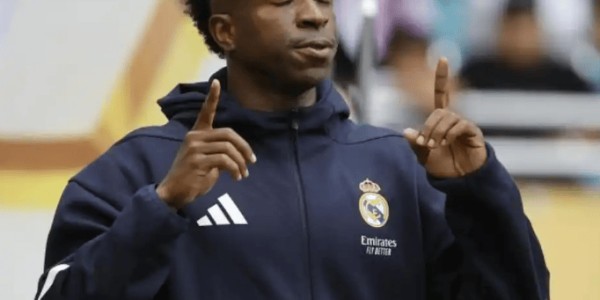 索要4000万薪水！皇马头牌翻脸！佛爷劝阻无效，大巴黎酝酿挖人